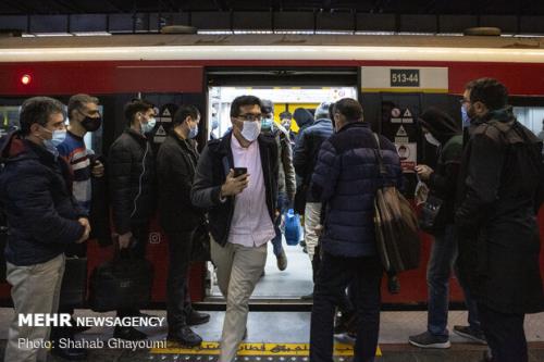 ساعت فعالیت مترو تهران تا ۱۲ صبح است